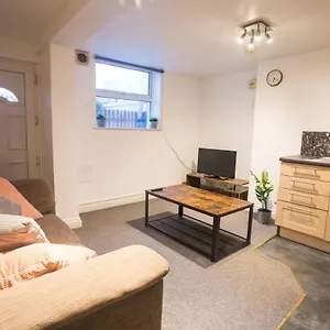 Apartment Flat 1, 4 Warden Rd, Bristol